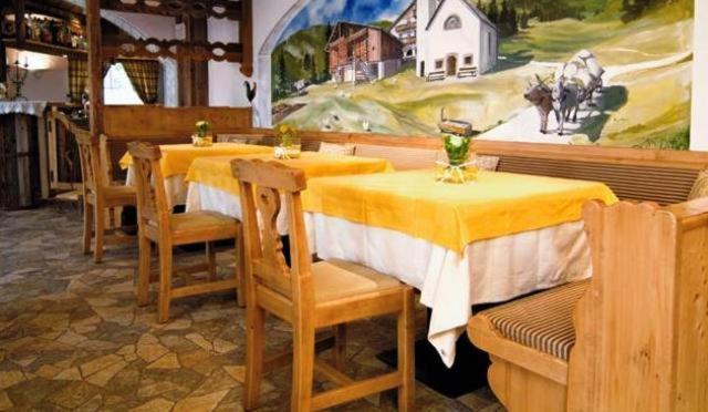 Hotel Madonnina Resort And Wellness Soraga di Fassa Exterior foto